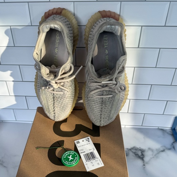 Yeezy - Boost 350 V2 - Citrin (non-reflective) - US Men\'s 5 main image 8